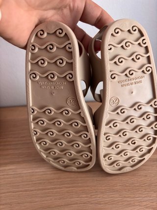 Sandalias Igor Talla 26 Beige