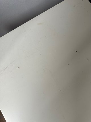 Mesa auxiliar blanca