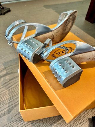 Sandalias Tod's Plateadas, originales
