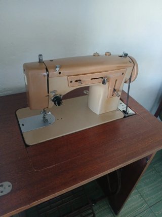 Máquina de coser Singer