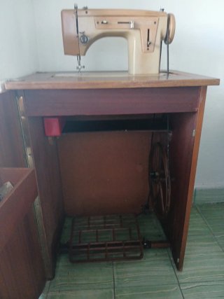 Máquina de coser Singer