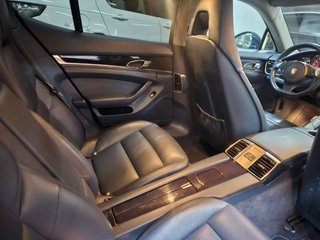 PORSCHE Panamera 4.8 4S