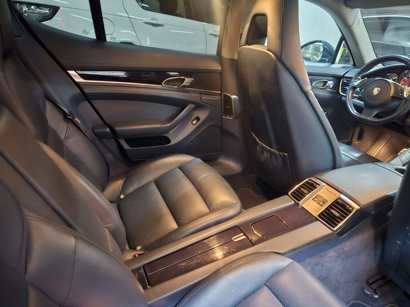 Porsche Panamera 4S 2011, foto 18