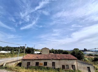 Edificio en venta en Noreña