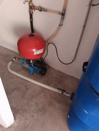 Grupo Bomba Agua y Depósito 1000 L  Azul