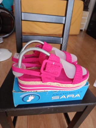 Sandalias SARA Planas Talla 39 Fucsia