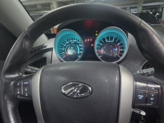 MAHINDRA XUV500 FWD 4X2 W10  7 plazas