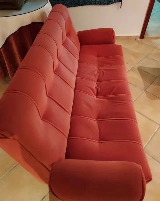 Sofá 2 plazas rojo