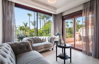 Chalet en alquiler en Nueva Andalucía centro en Marbella