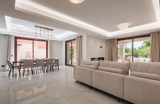 Chalet en alquiler en Nueva Andalucía centro en Marbella