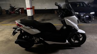 Yamaha XMAX 250