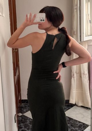 Vestido largo verde con abertura
