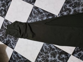 Vestido largo verde con abertura