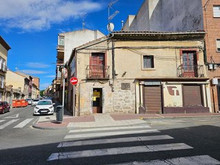 Edificio en venta en San Antonio en Ávila