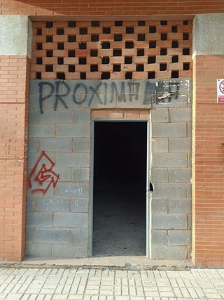 Local comercial en venta en Colores - Entreparques en Sevilla