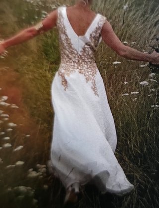 Vestido de Novia Marfil Encaje Dorado