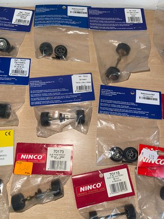 Scalextric LOTE 56 Trenes Ruedas Neumaticos Ejes