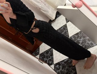 Conjunto negro crop top y falda