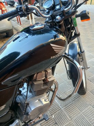 Honda CB Negra.ITV recien pasada