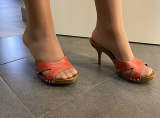 Sandalias de cuero rojo talla 38. Poco uso+ REGALO