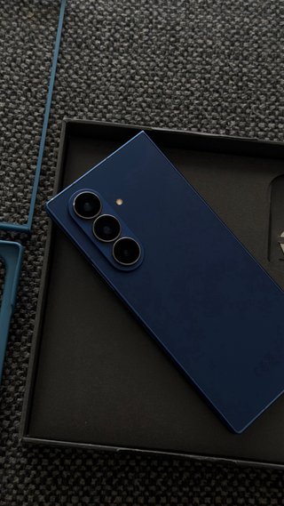 Samsung Galaxy Z Fold 7 Blue