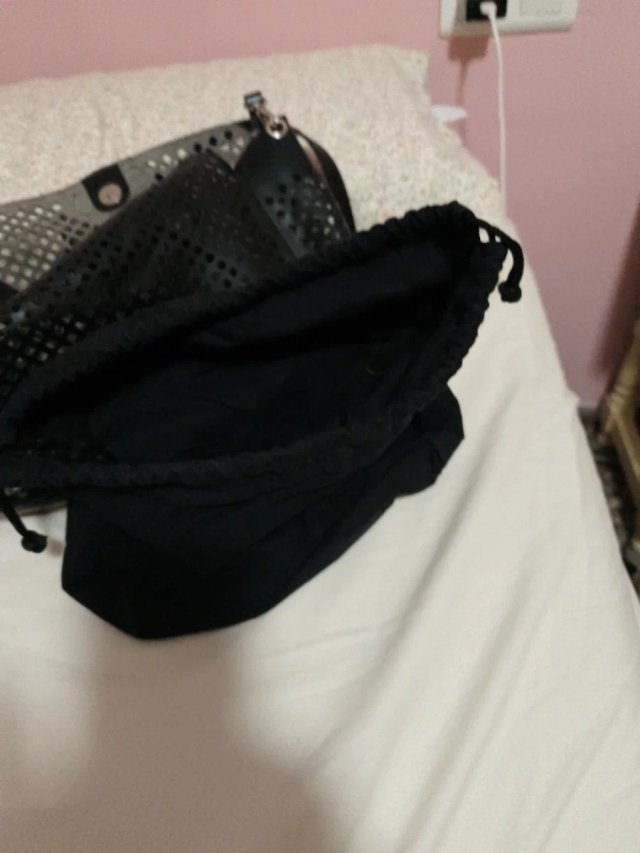Bolso bandolera negro y gris