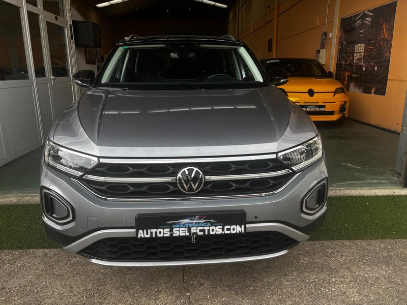 Volkswagen T-Roc 2022, foto 2