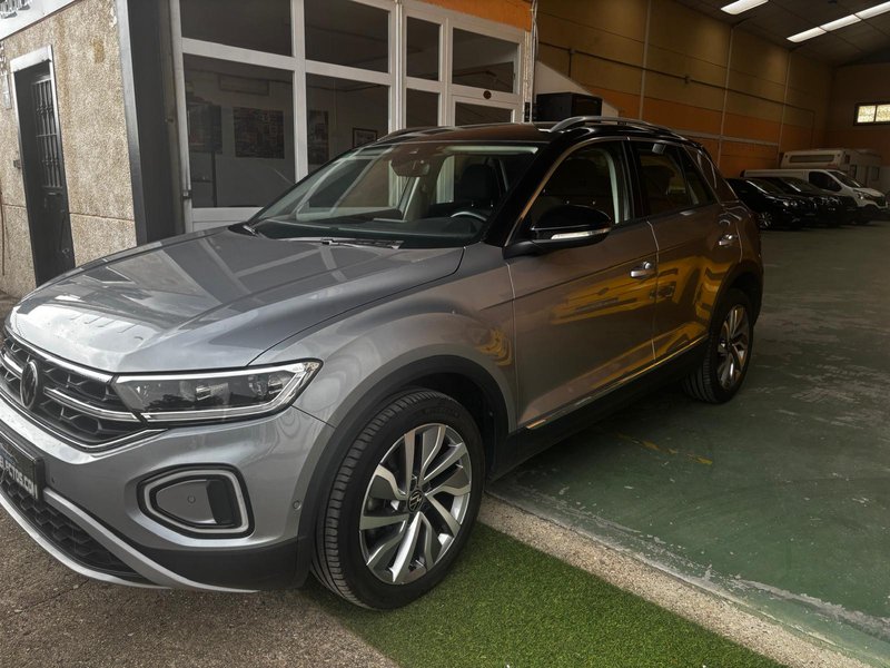 Volkswagen T-Roc 2022, foto 3