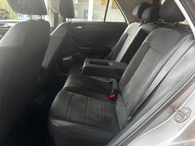 Volkswagen T-Roc 2022, foto 22