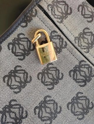 Bandolera Loewe Hombre Negra y Gris