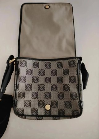 Bandolera Loewe Hombre Negra y Gris