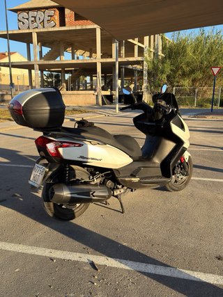 Kymco Super Dink 300