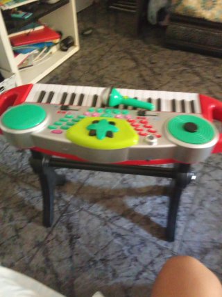 Piano infantil con pilas