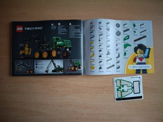 LEGO Technic John Deere 42218