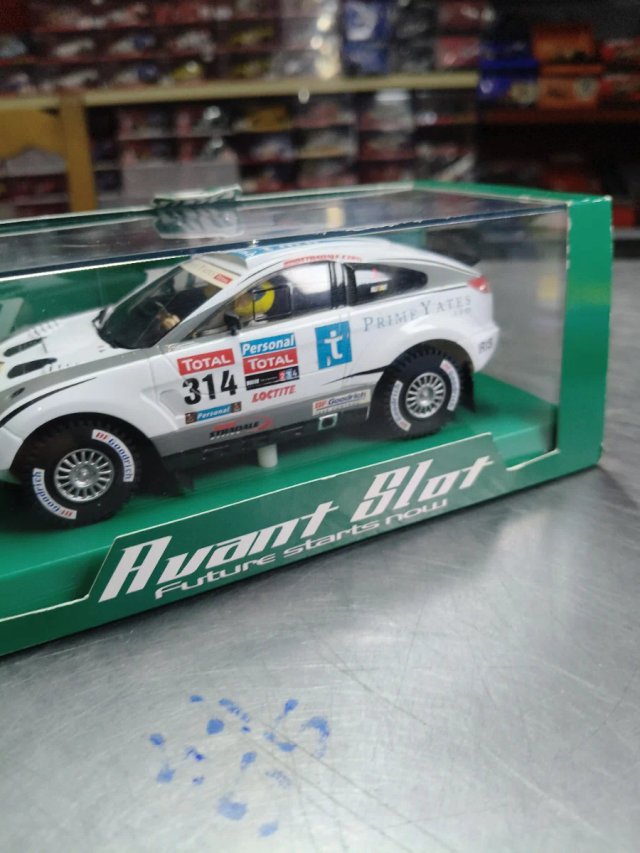 Scalextric Avant Slot Mitsubishi Lancer Dakar 2010