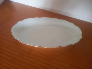 Vajilla de porcelana blanca