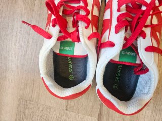 Zapatillas Saguaro Barefoot Rojas y Blancas
