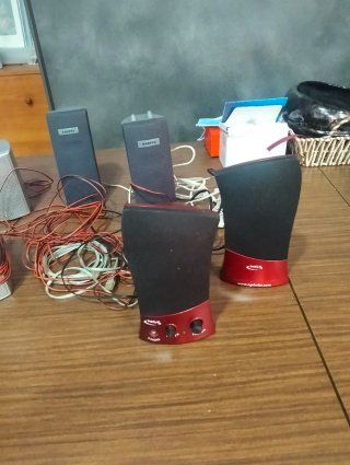 Altavoces Grundig, NGS, Knopex PC.