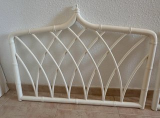 Cabecero de mimbre blanco estilo bambú