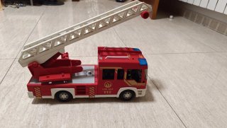 Camión de bomberos Playmobil con escalera