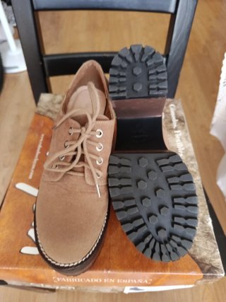 Zapatos de plataforma con tacón y cordones