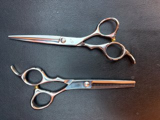 Set Tijeras Peluquería Artero con Caja