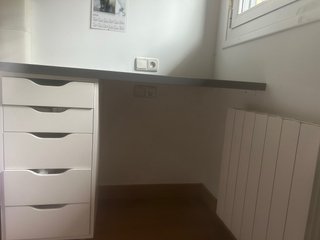 Escritorio juvenil y silla