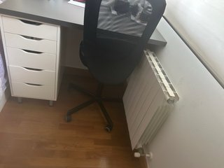 Escritorio juvenil y silla