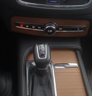 Volvo XC90 2.0 D5 AWD INSCRIPTION AUTO 235CV