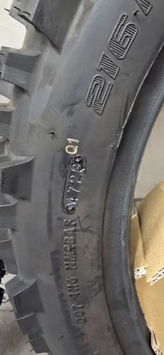 Neumáticos Enduro nuevos a estrenar