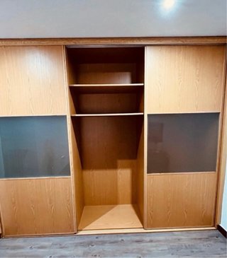 Armario empotrado madera y cristal