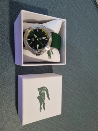 Reloj Lacoste Verde y Plateado no negociable