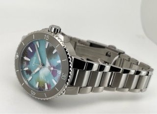 Oris Aquis Date Upcycle Automático