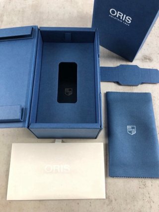 Oris Aquis Date Upcycle Automático
